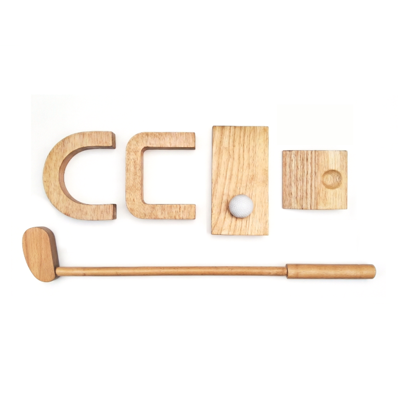 Mini Golf Set — natural wood